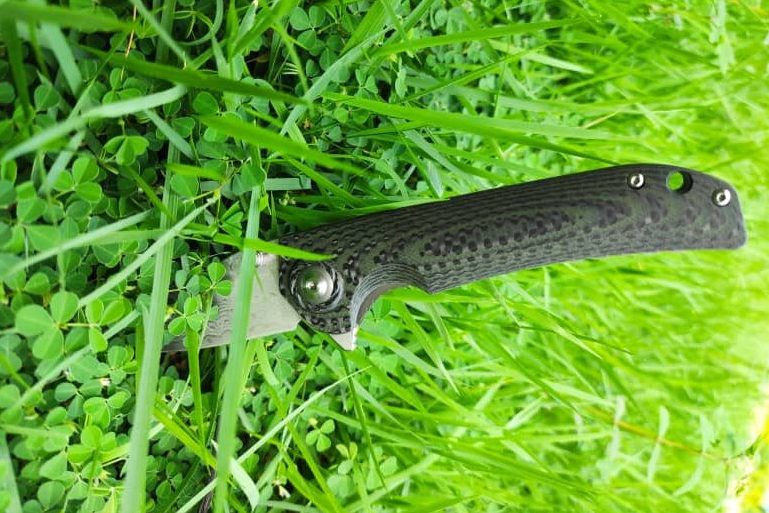 Features of an Outdoor Folding Knife, Shieldon