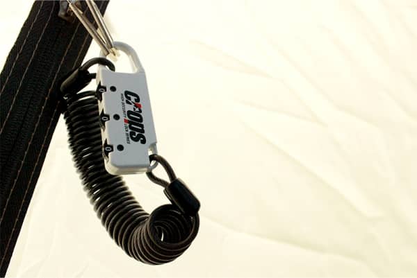 Crops products such as the innovative carabiner “ELK” with a lock make an outstanding performance in the outdoor scene!, Shieldon