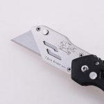 Klip sabuk kunci tombol pemotong utilitas OEM SK5 pisau yang dapat diganti Gagang Aluminium 3 in 1 HF-KL029