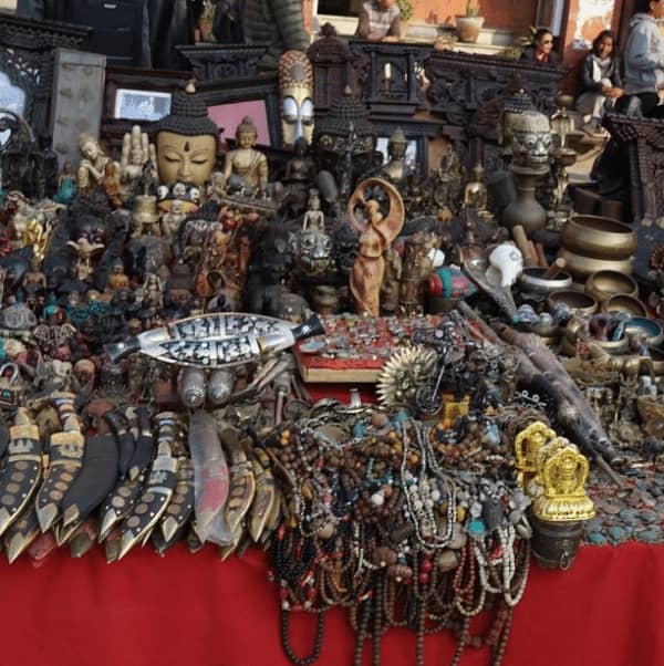 What is a Kukri (Gurkha) knife? Thorough explanation of how to use, advantages, and the meaning of that shape!, Shieldon