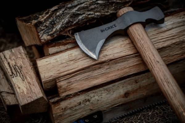 What is a Kukri (Gurkha) knife? Thorough explanation of how to use, advantages, and the meaning of that shape!, Shieldon