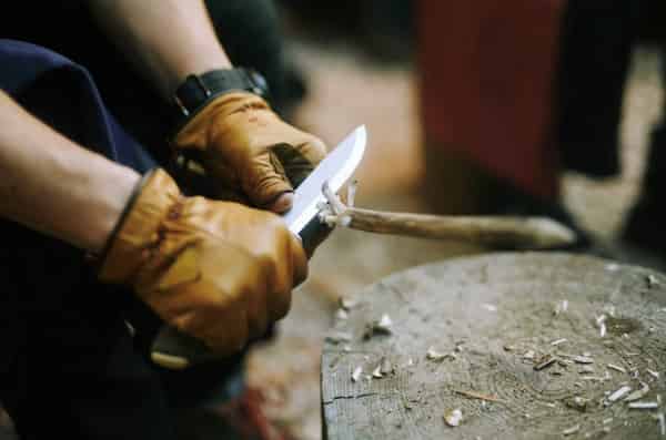 4 types de lames seulement ? Introduction au Bushcraft par Misa Kimura , Shieldon