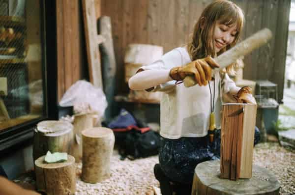 4 types de lames seulement ? Introduction au Bushcraft par Misa Kimura , Shieldon