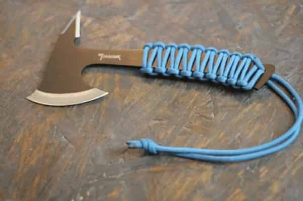 Come lavorare a maglia un paracord! Super facile da usare e personalizzare il coltello! , Shieldon