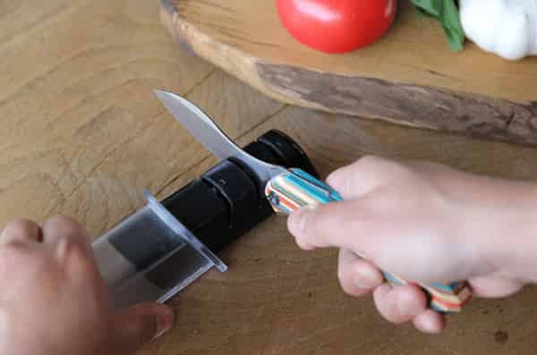 You can use it like a kitchen knife! FEDECA’s “foldable cooking knife”, easy for beginners, Shieldon