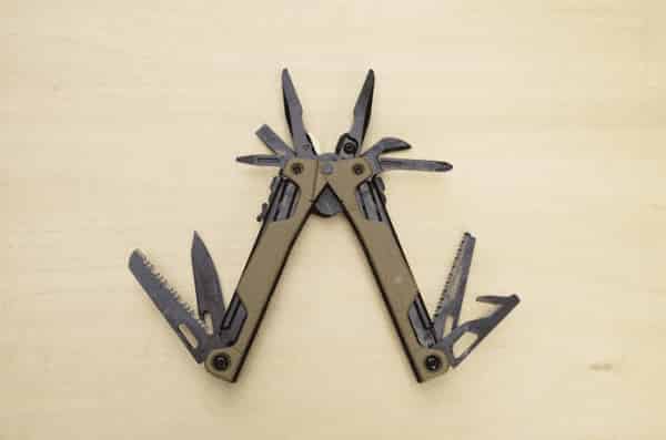 This looks numb! Leatherman &#8220;OHT&#8221; was also handsome inside, Shieldon