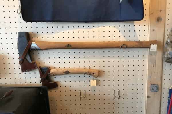 Чем отличается топор от топора? Какой из них вы выбираете? Опытные пользователи научат вас в простой для понимания форме , Шилдон