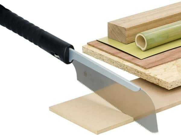 Представляем пилы, которые активны в лагере! Отлично подходит для рубки дров и кустарников. , Шилдон