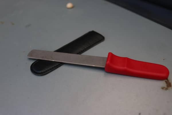 Reviva a nitidez das facas e multiferramentas! Revisão do “Afiador de Diamante” da Victorinox , Shieldon