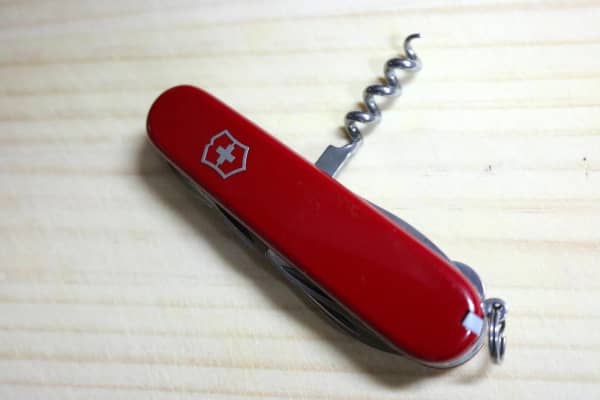 [Multi-tool recommended by EDC writers] Explaining Victorinox “Climber”, Shieldon