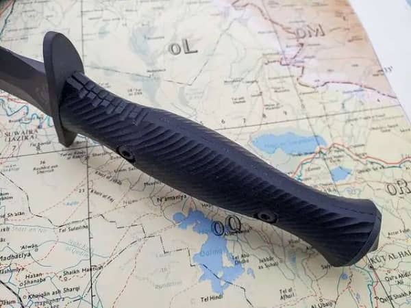 Balik-aral: Spartan Hassi Dagger , Shieldon