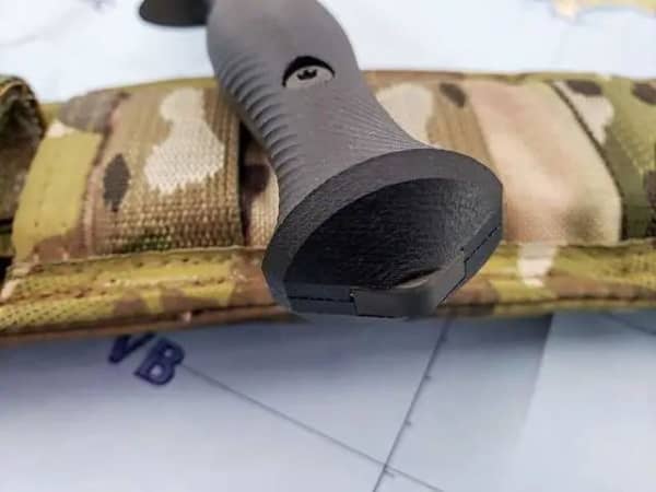 Balik-aral: Spartan Hassi Dagger , Shieldon