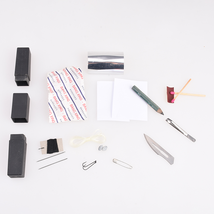 OEM 도구 세트 1 플라스틱 케이스의 29 기능 분리형 칼 톱 커터 가위 스크루 드라이버 ZY-FKS08