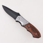 Couteaux pliants OEM lame noircie couleur acier inoxydable manche en bois bouton de pouce ouvert FR-0515