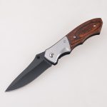 Couteaux pliants OEM lame noircie couleur acier inoxydable manche en bois bouton de pouce ouvert FR-0515