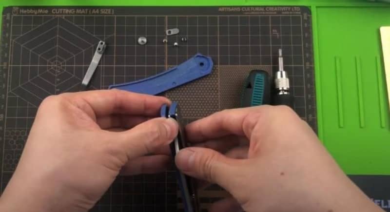 Guida informativa su come smontare il coltello antipioggia Shieldon MP01A , Shieldon