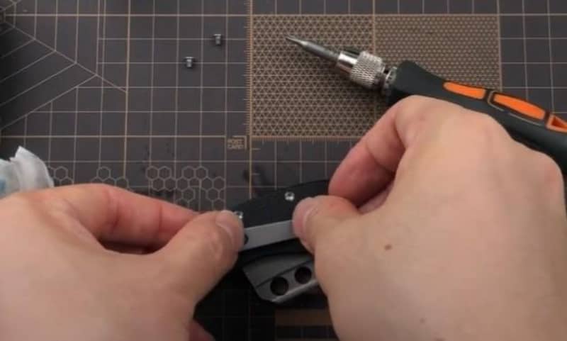 ¿Cómo desmontar y montar el cuchillo de gambito Shieldon DP01A? , Shieldón