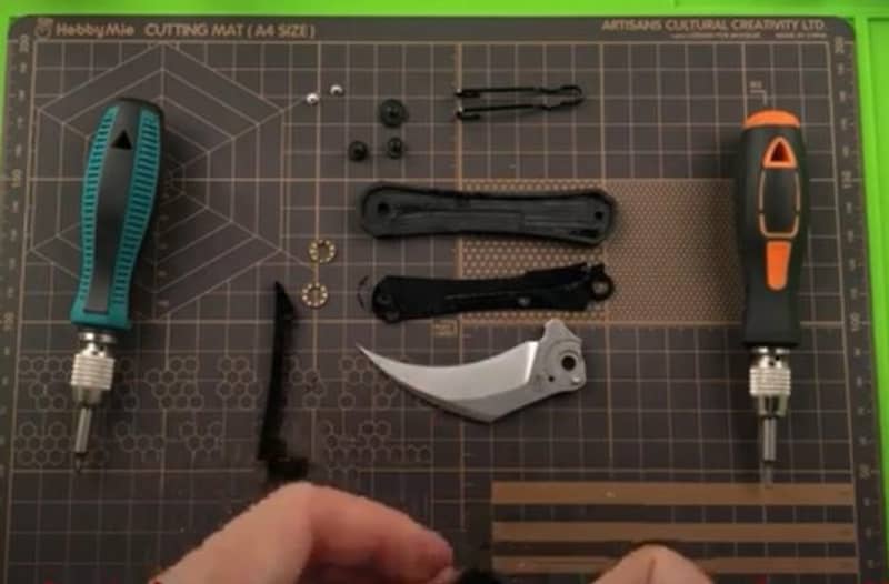Shieldon's Scythe DC01A : étape par étape pour démonter le couteau , Shieldon