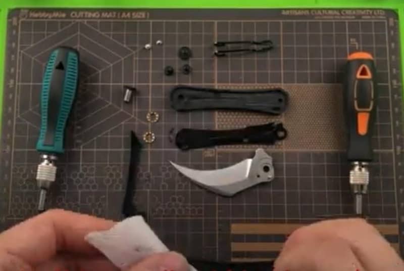 Shieldons Sense DC01A: Schritt-für-Schritt-Anleitung zum Zerlegen des Messers , Shieldon