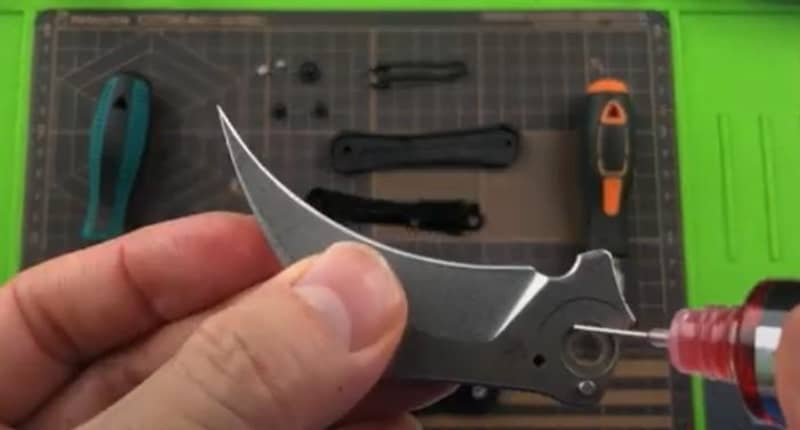 Shieldon’s Scythe DC01A: Step-by-Step on How to Disassemble the Knife, Shieldon