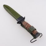 YML-3420 보위 나이프 플라스틱 칼집 가죽 손잡이 클래식 스타일 총검 가드