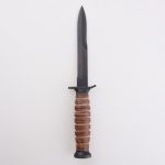 YML-3420 보위 나이프 플라스틱 칼집 가죽 손잡이 클래식 스타일 총검 가드