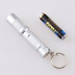 Lampe de poche mini taille clé anneau en alliage d'aluminium MG-MNL-001 s03