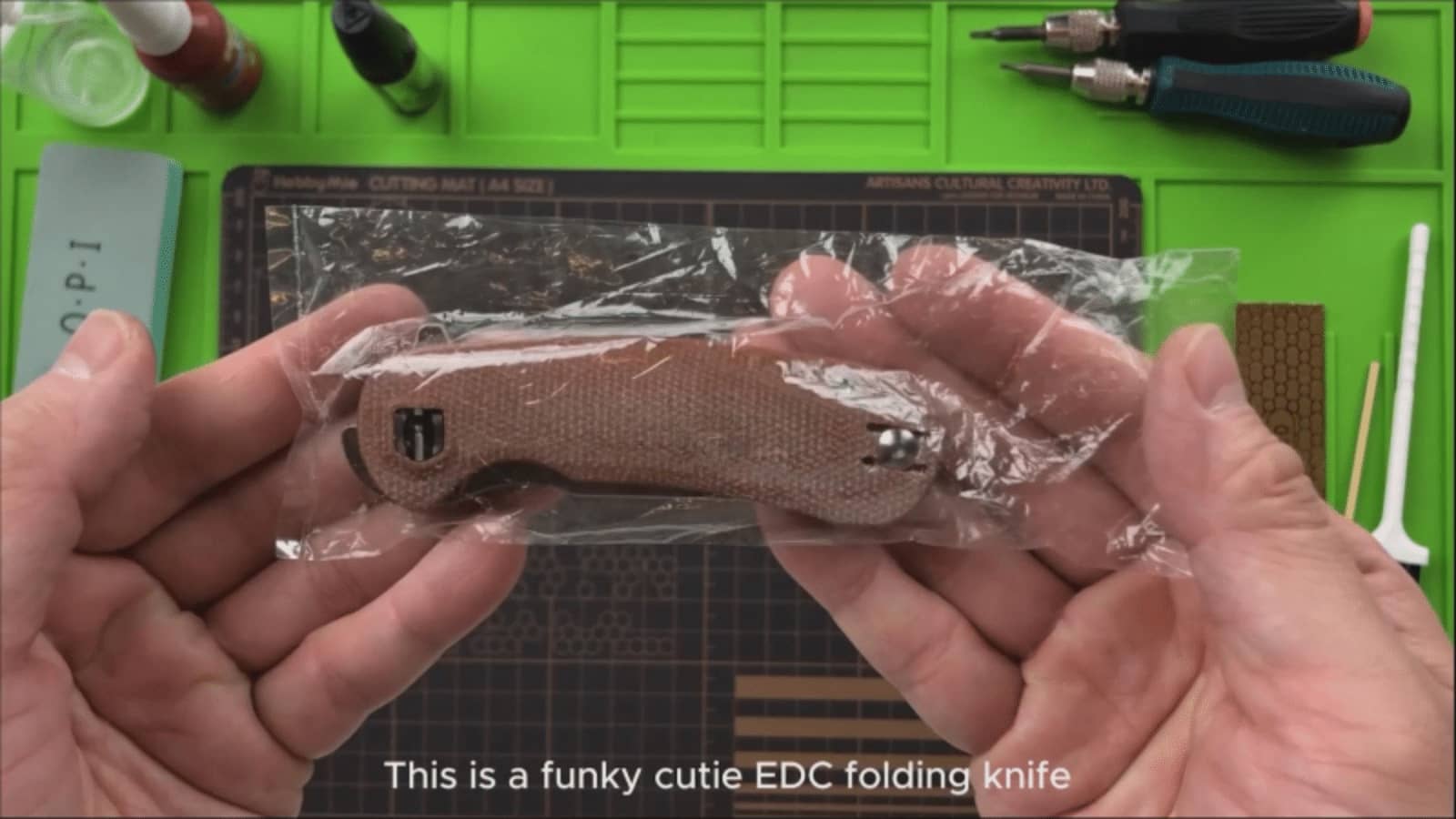 Shieldon Hoplon: A Compact and Versatile EDC Knife, Shieldon