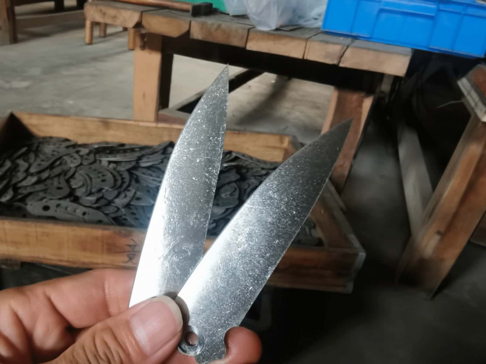 Stinger Folding Knife: A Lightweight and Reliable EDC Tool, Shieldon