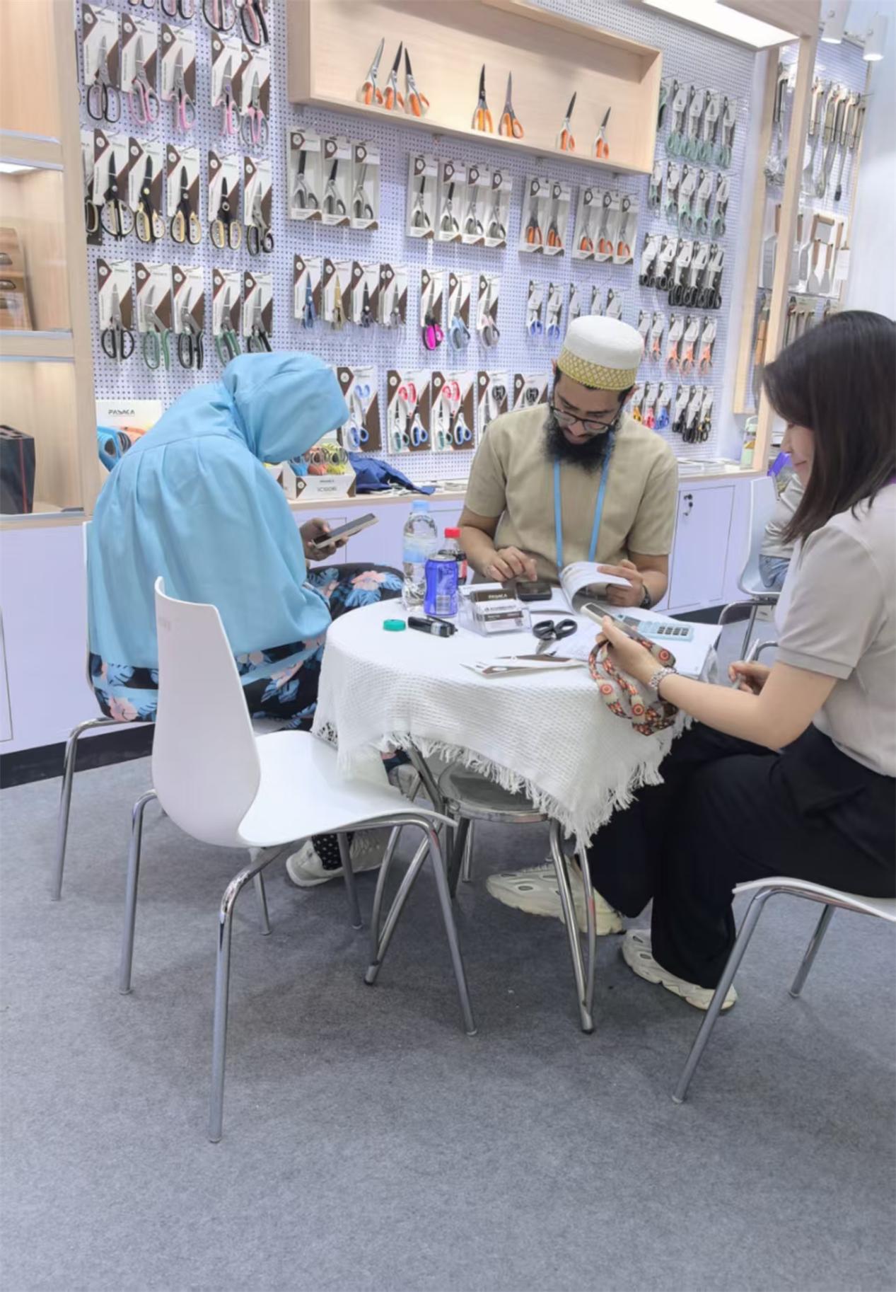 DKS Group at the 137th Canton Fair: United Booths, New Partnerships, and Global Opportunities, Shieldon